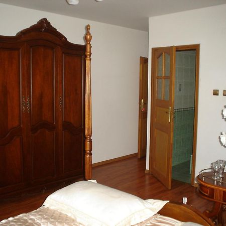 Zajazd Zagloba Widoma Zimmer foto