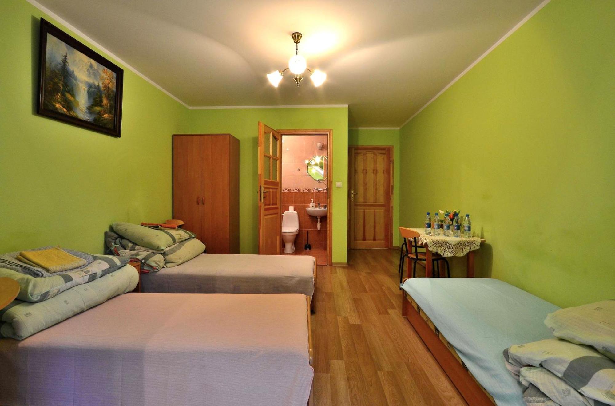 Zajazd Zagloba Widoma Zimmer foto